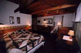 Cariage House Room C-3, Air-Cond. Queen Bed, Private Bath, second floor