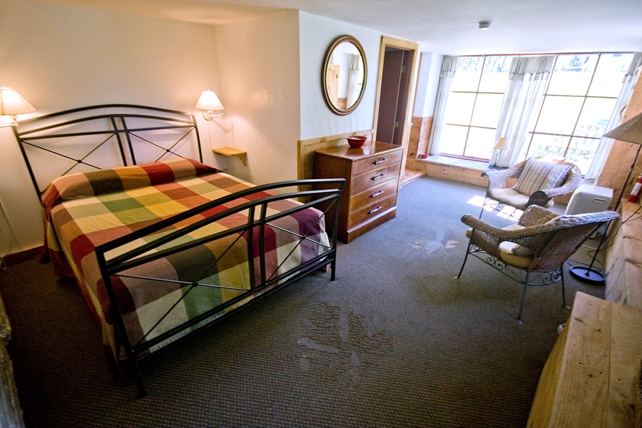 Wellfleet MA Inn at Duck Creeke Room C-1 one queen and private bath